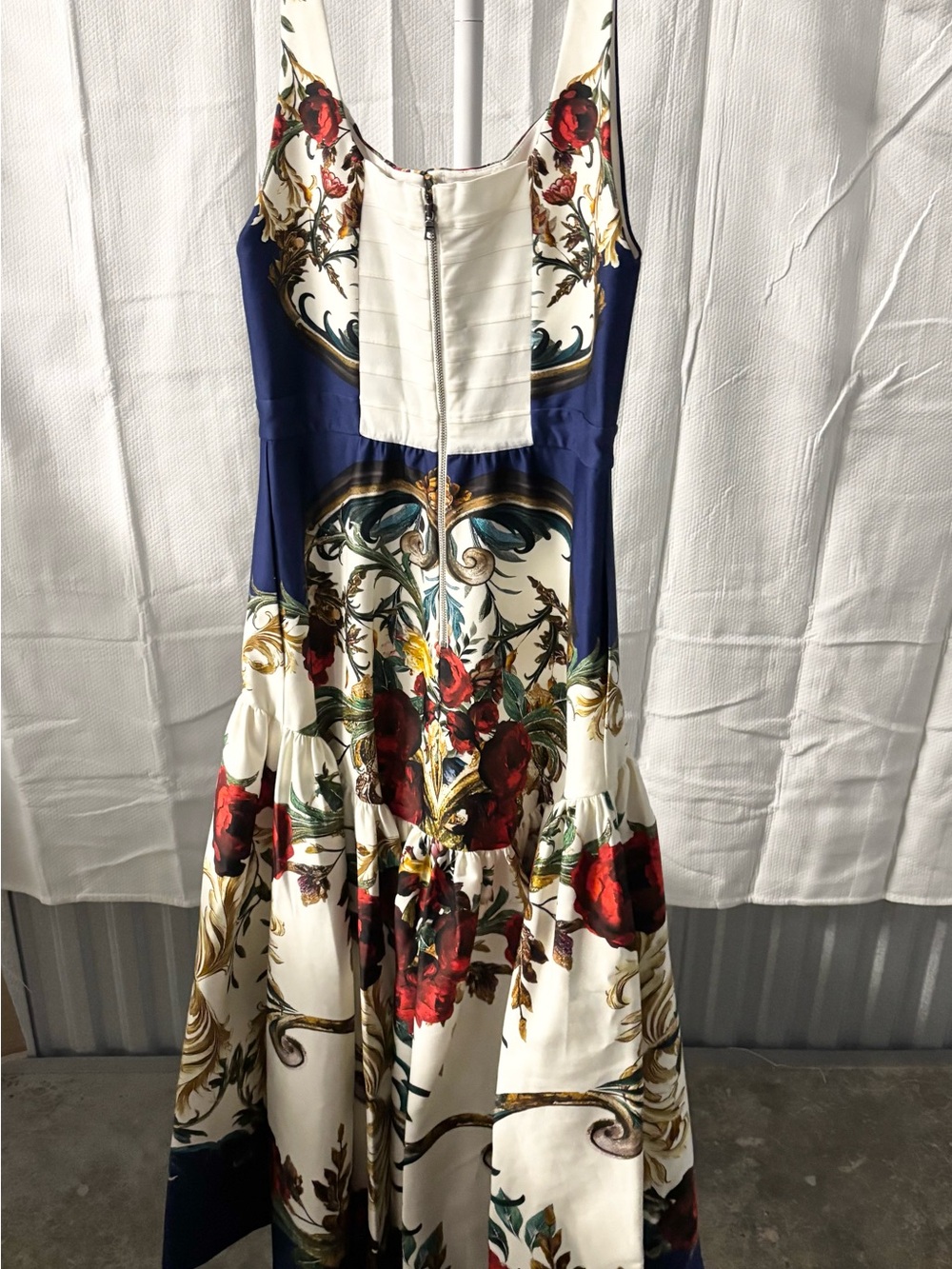 Alice + Olivia Diana Dress | Gilded Rose | Size 4 | NWT - Picture 5 of 8